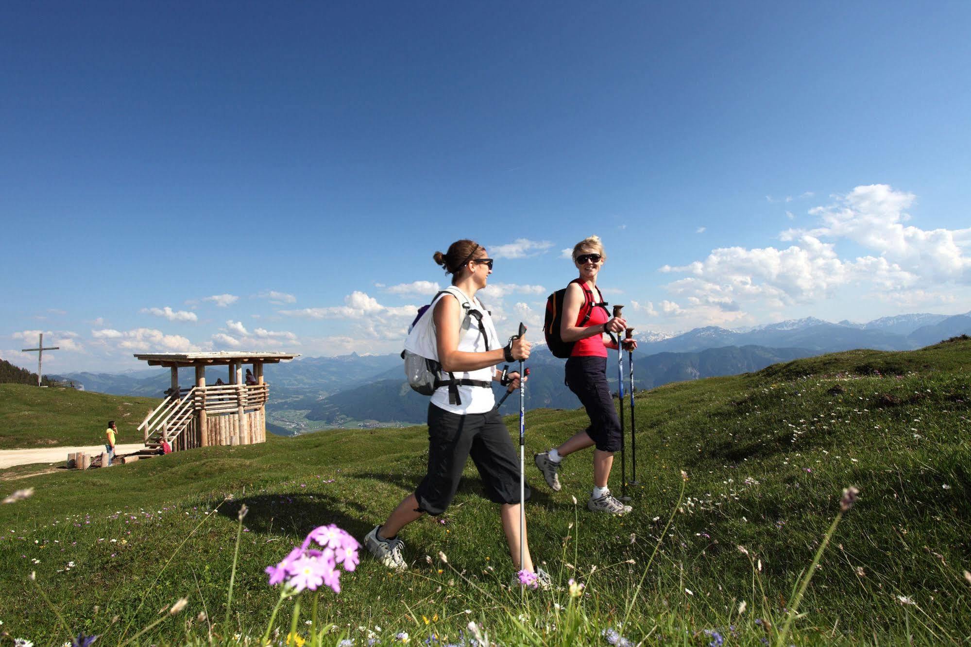 Sentido alpenhotel Kaiserfels Sankt Johann in Tirol Exterior foto